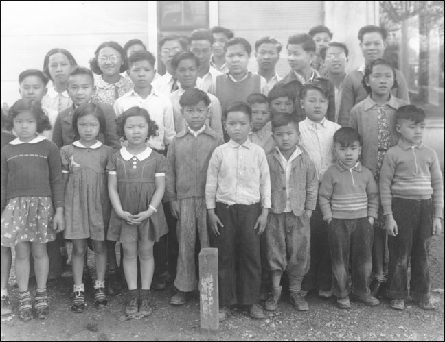 Students of the only all-Chinese school
