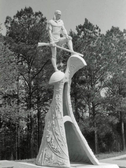 Samuel Dale statue in Daleville, Mississippi